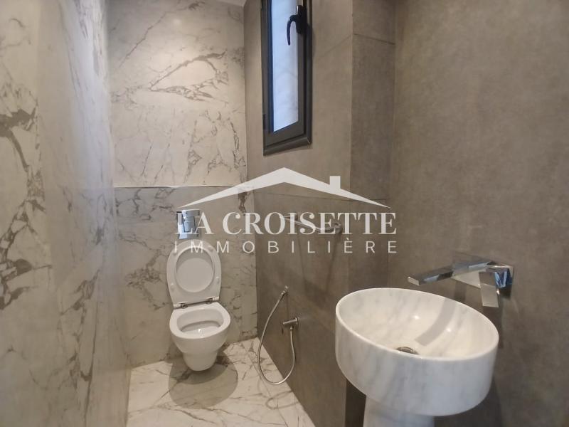 Villa meublée S+3 avec piscine à La Marsa